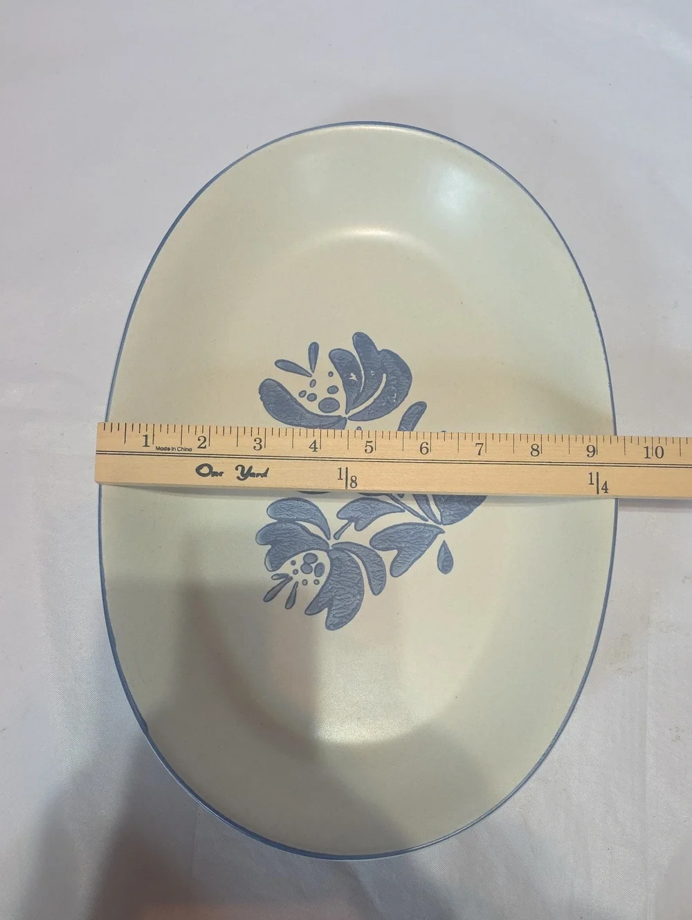 Pfaltzgraff Yorktowne Oval Serving Platter 13.5